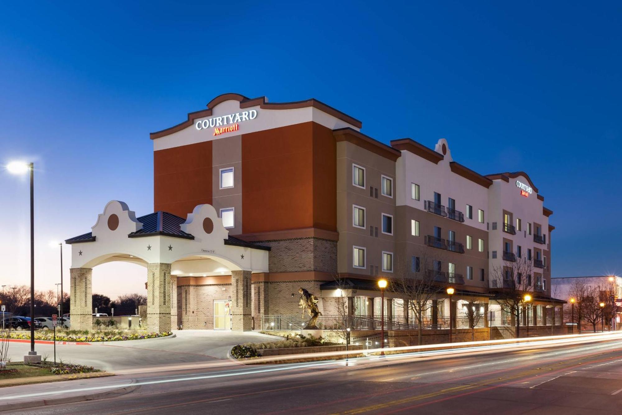 Courtyard By Marriott Fort Worth Historic Stockyards Hotel Buitenkant foto